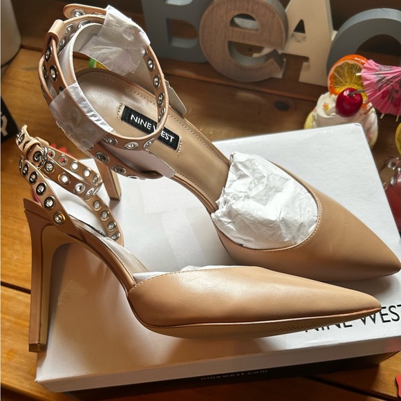 🌟NIB🌟 Nine West Timia Ankle Strap Heels in Light Natural. Size 9 - Picture 3 of 7